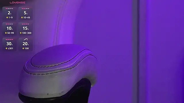 Lia Velez  online show from March 12, 3:53 am