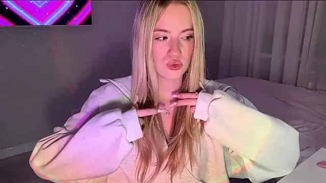 Between Eeys online show from March 11, 3:36 pm