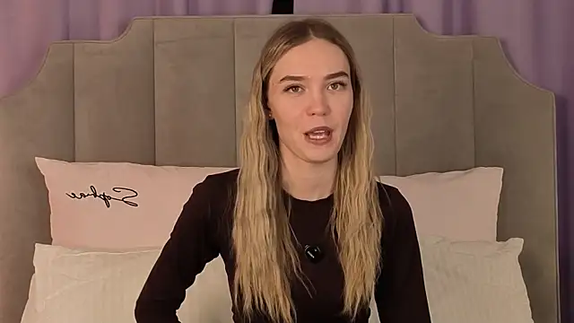 NikkiRyx online show from April 10, 4:24 pm