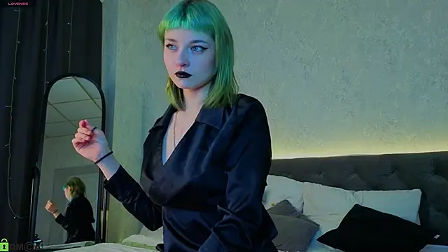 Scarle Whisper online show from April 12, 1:08 am