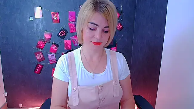 CuttieEmma online show from July 31, 11:44 am