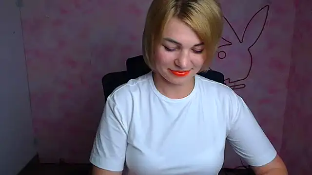 CuttieEmma online show from July 7, 11:46 am