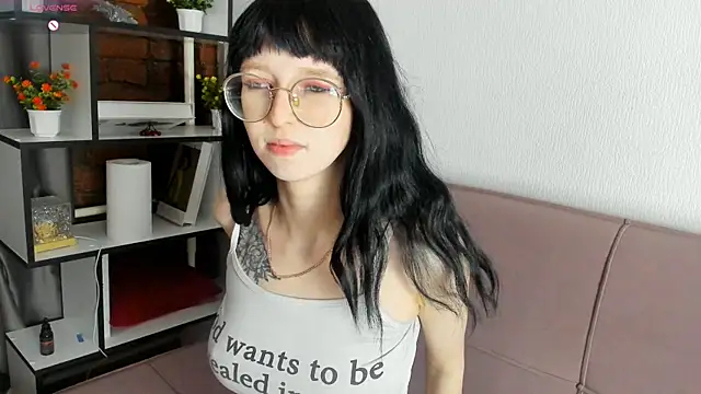 CosmicGleam online show from March 25, 9:17 pm