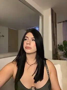  HannahFox  online show from June 12, 11:13 pm