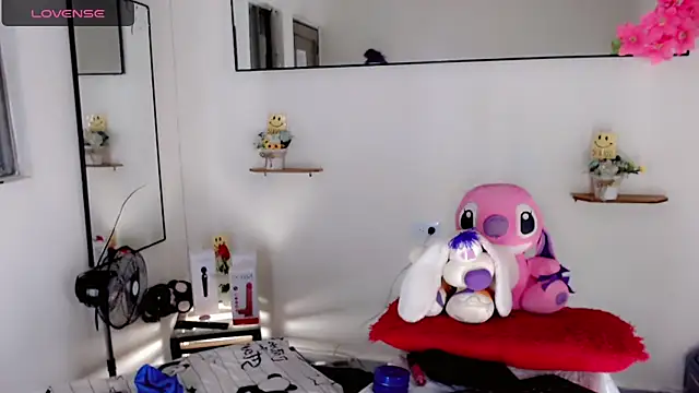 NathalialLooes online show from March 3, 7:25 am