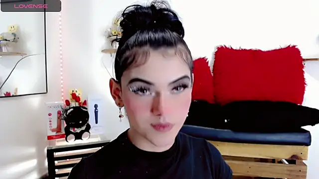 NathalialLooes online show from February 19, 4:56 am