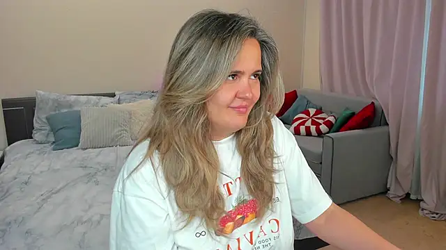 LilyBel online show from June 2, 1:06 am