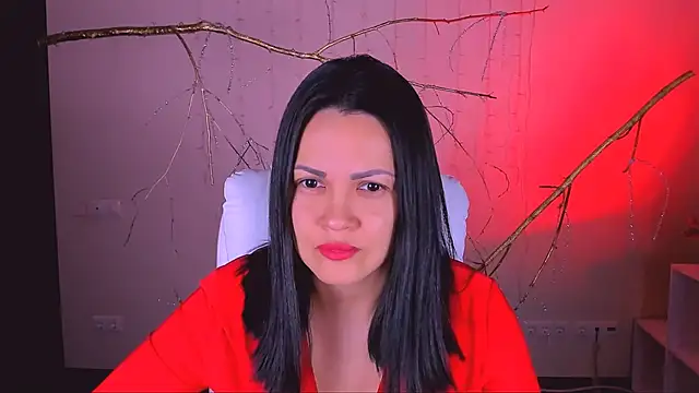 karolina robinson online show from February 25, 1:09 pm