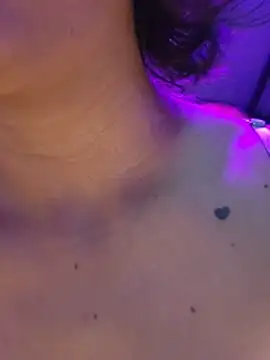 Kitty San xXx online show from February 18, 12:21 am