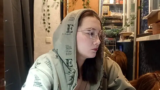 PhoebePalmer online show from February 11, 8:21 pm