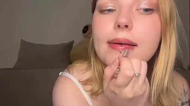 Ophelia Ritz online show from June 29, 10:37 am