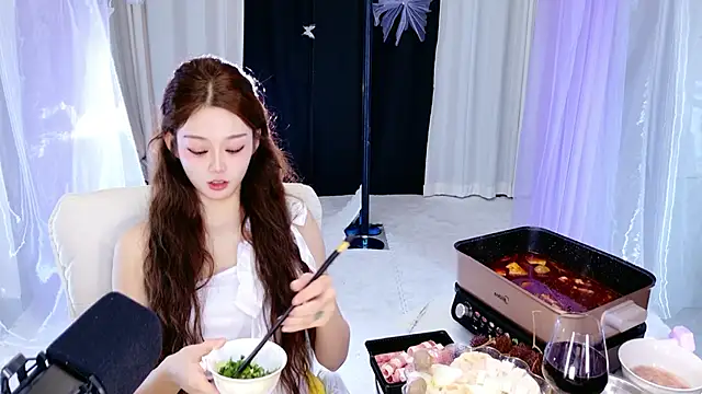 Dancer Lucky-Nini online show from February 10, 1:14 pm