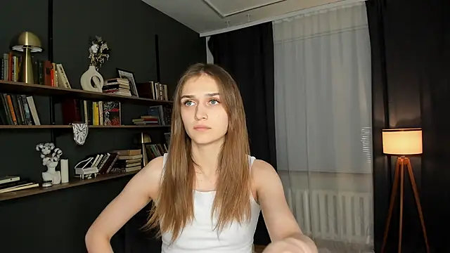 JuliannaLeiding online show from March 15, 7:16 pm