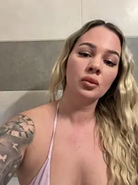 sexybatwomen33 online show from February 16, 4:51 pm