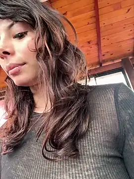 Isalove99 online show from April 11, 1:59 pm