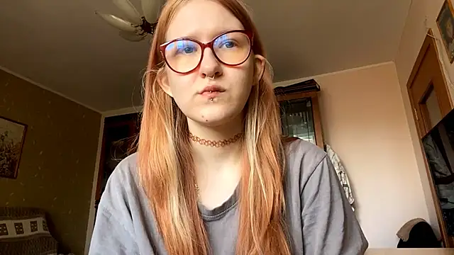 LaureenVielma online show from March 22, 8:20 am