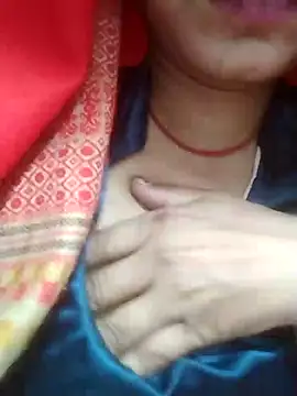 Julilodhi8695 online show from April 14, 6:24 am