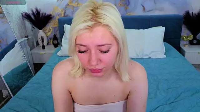 Kate Krose online show from March 26, 1:41 am