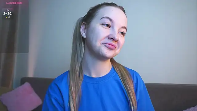 AricaPetties online show from February 21, 8:09 pm