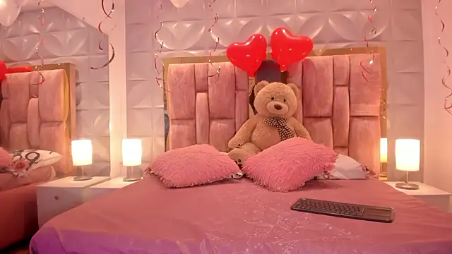 Paris Velvet online show from February 16, 11:26 pm