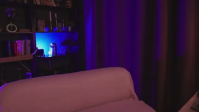 vanessaparadiza online show from March 18, 1:49 pm