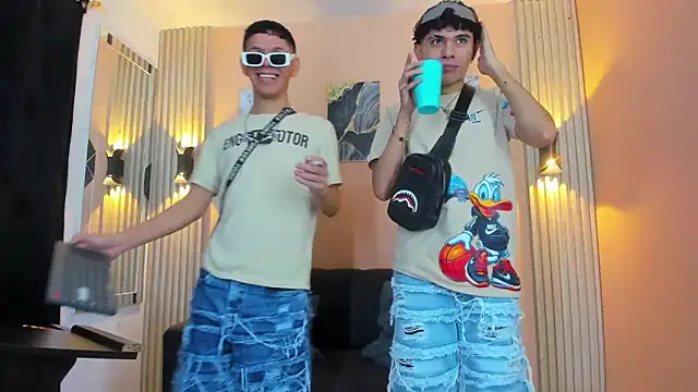 DesiresOfOlympus  online show from March 29, 8:19 pm