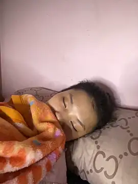 siting00 online show from March 31, 4:40 pm