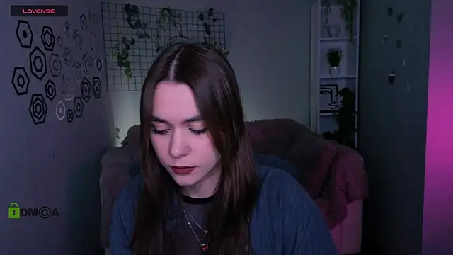 laurenmurrr online show from April 5, 1:21 pm