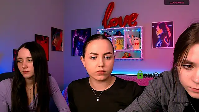 laurenmurrr online show from March 25, 1:03 pm