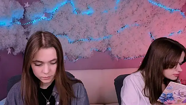 laurenmurrr online show from March 28, 10:37 am