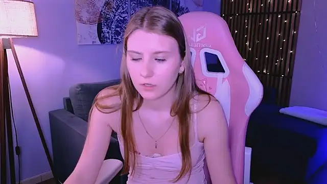 Caroline Desire  online show from April 1, 10:05 am