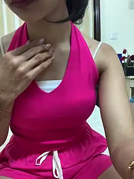 HEENA-STRIP online show from February 22, 4:41 pm