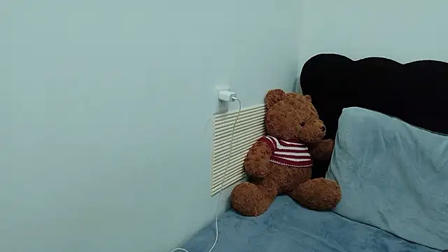 onnilan online show from February 4, 4:21 pm