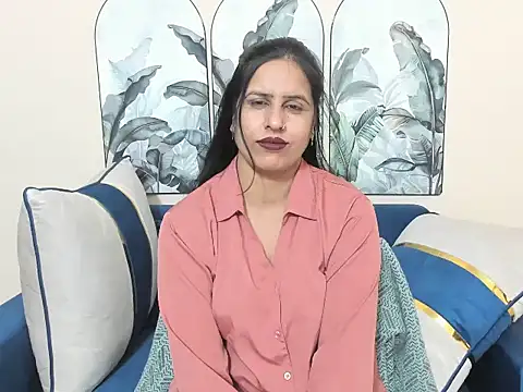 sara conorr online show from February 12, 8:05 am