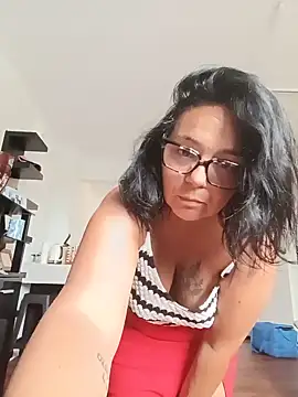 pulpeuse64 online show from June 2, 9:43 am