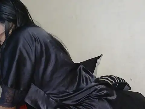 Sweet canelaa73 online show from April 25, 1:30 am