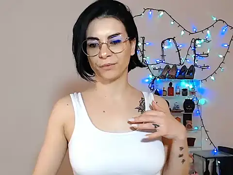 emacandy online show from April 2, 3:09 pm