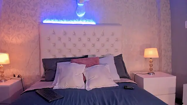 LilyHartt online show from April 12, 4:21 pm