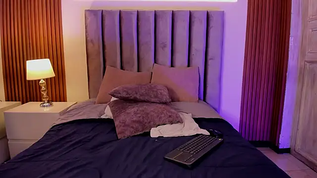 LilyHartt online show from April 15, 8:09 pm