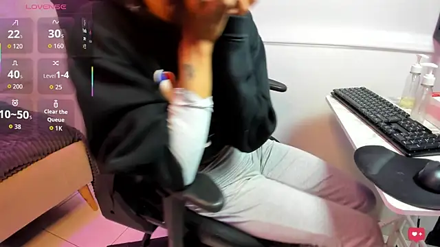 Bella Miller1  online show from February 24, 7:45 pm