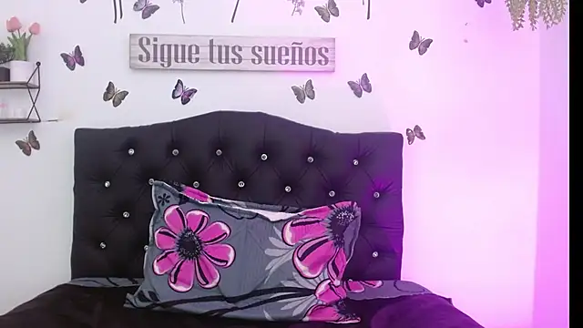 Coral Villalobos online show from February 27, 6:41 pm