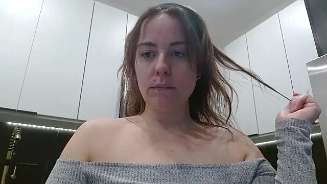 HazelSkyesChat online show from April 13, 5:25 pm