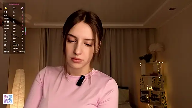 LeanneDinkle online show from April 3, 4:10 am