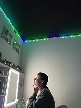 Just-Lilly online show from March 31, 4:51 pm