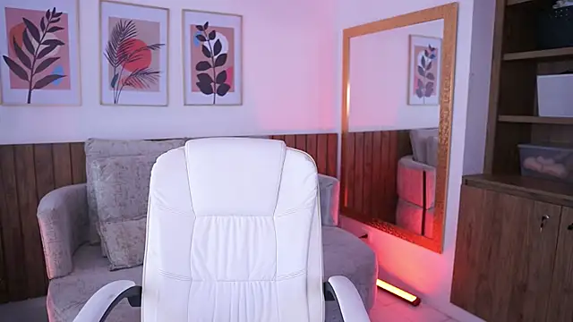 IvyGrabes online show from March 5, 7:42 pm