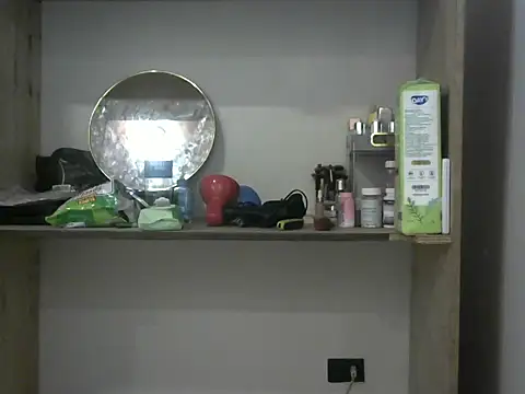 WildJennifercum online show from May 23, 1:26 am