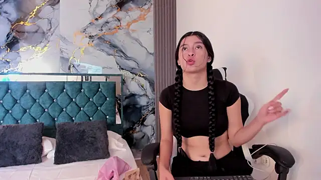 avigail xo online show from February 20, 7:15 pm