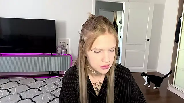 DannSago online show from February 10, 11:02 am