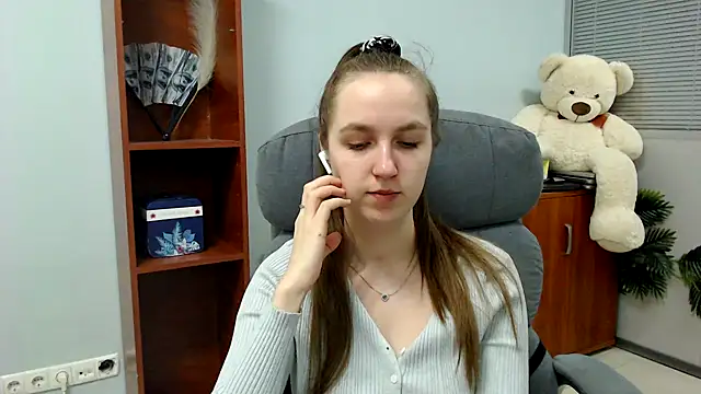 Nessi-Morris online show from February 9, 8:27 am