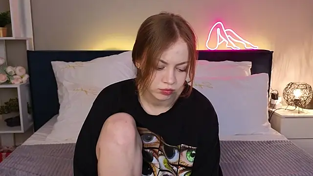 AliceYummy online show from April 26, 5:21 pm